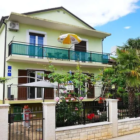Apartments Grassi By Rent Istria Umag Exterior photo